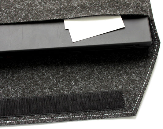 AUF MASS: Filztasche für deinen PC – Maßgefertigter Schutz mit Stil